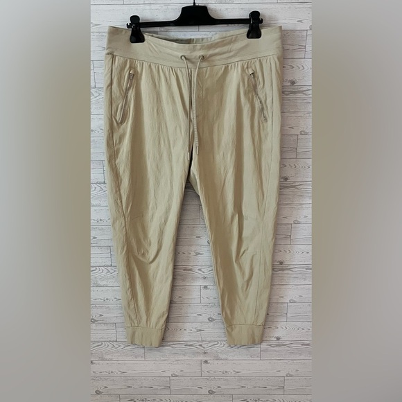 Athleta Women's Size 16 Trekkie North Jogger High Rise Pull On Pants Hiking - Picture 5 of 14